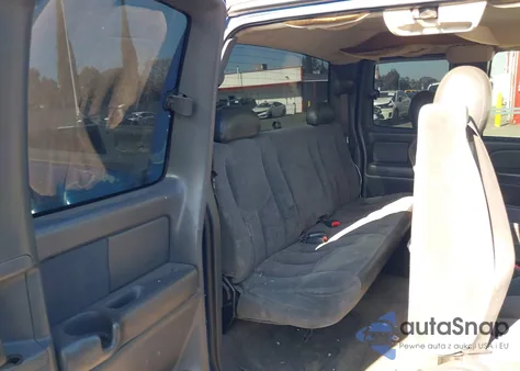 2004 Chevrolet Silverado 1500 Ls z USA, uszkodzony, nr VIN 2GCEC19V541107704